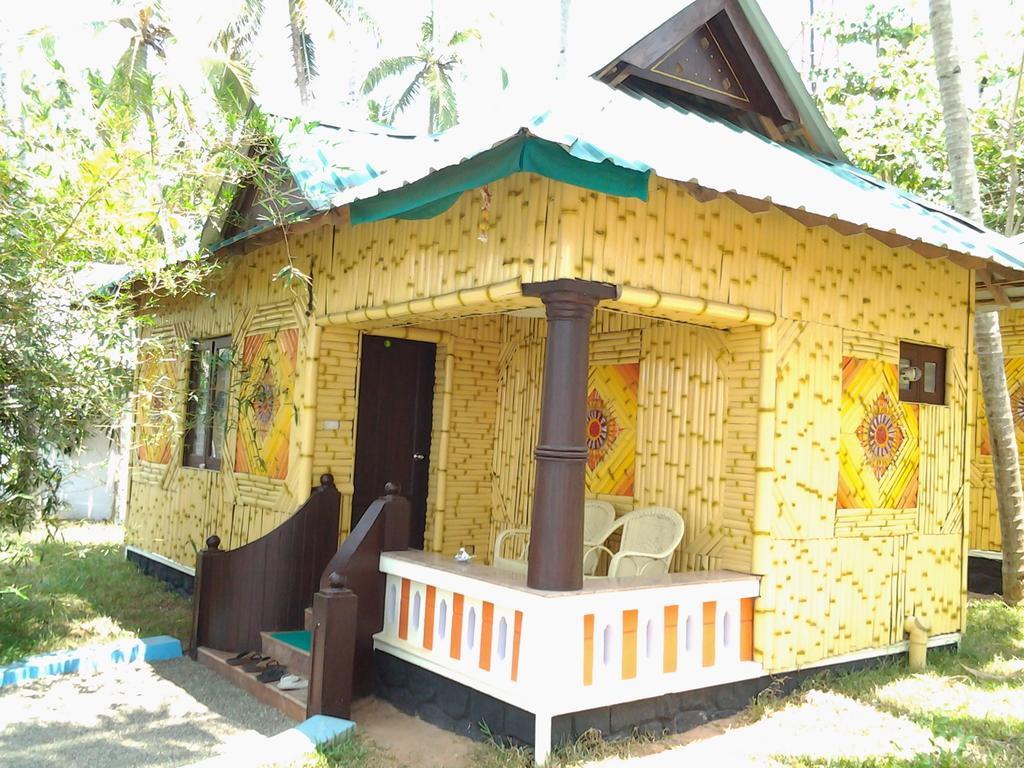 La Mirban Otel Varkala Oda fotoğraf